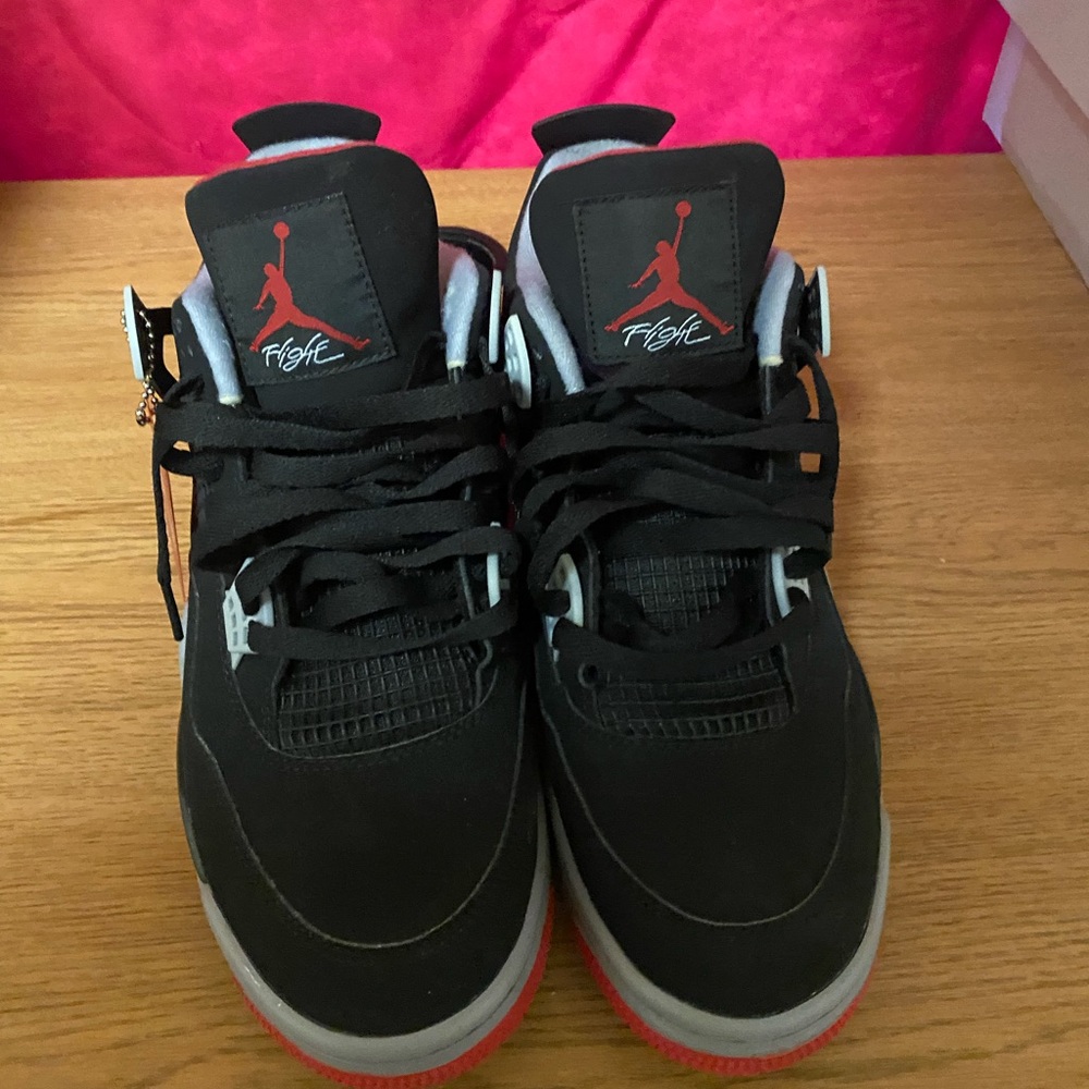 Jordan 4 bred will negotiate can’t tell if real or fake